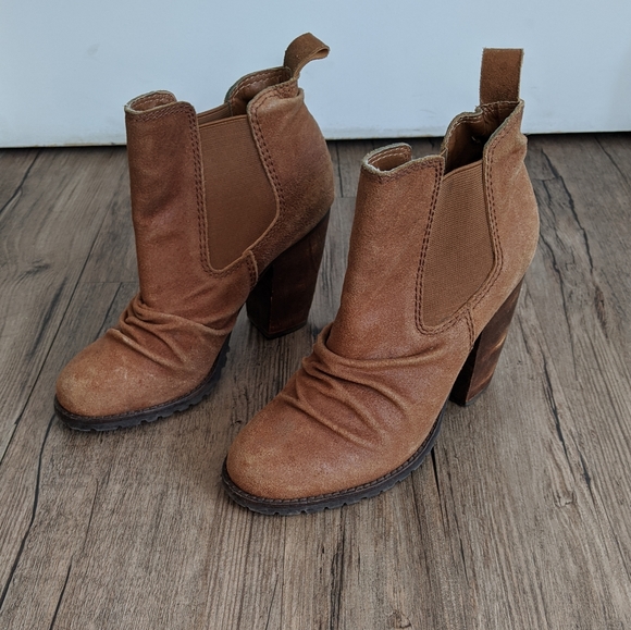 Steve Madden Brown Booties - Picture 1 of 4
